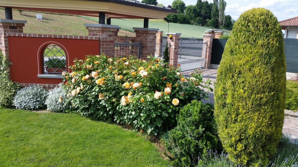 Villa Laura B&B Fossano Exterior foto